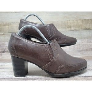 Clarks Leather Chunky Heels Size 9.5